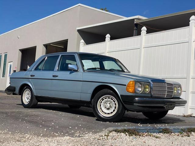 1983 mercedes-benz 200-series 240d 4d sedan