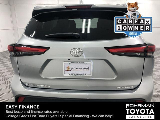 2022 toyota highlander xse