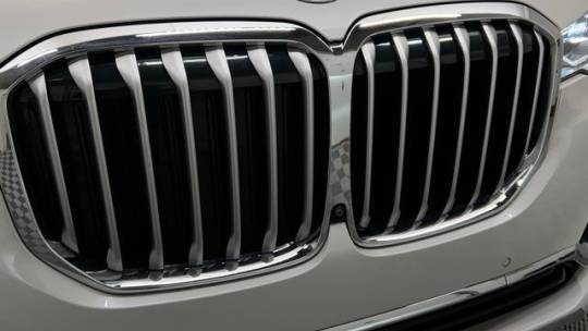 2022 BMW X7