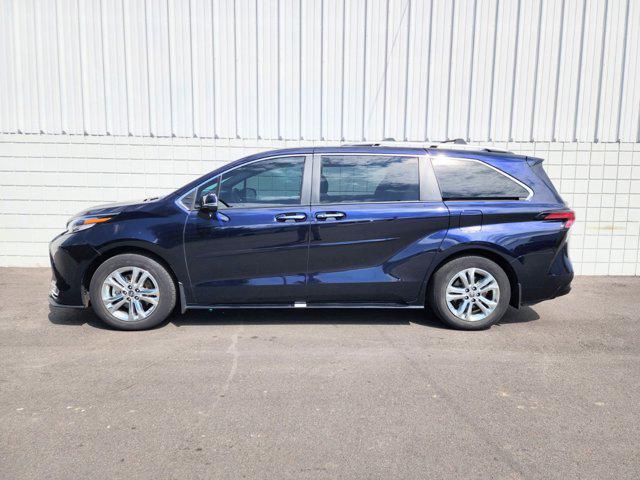 2023 toyota sienna platinum 7 passenger