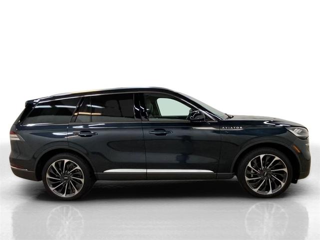 2022 lincoln aviator reserve awd