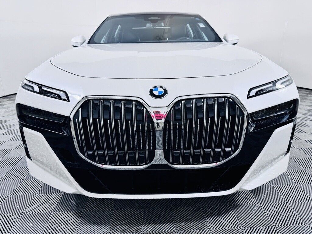 2023 bmw 7-series 740i