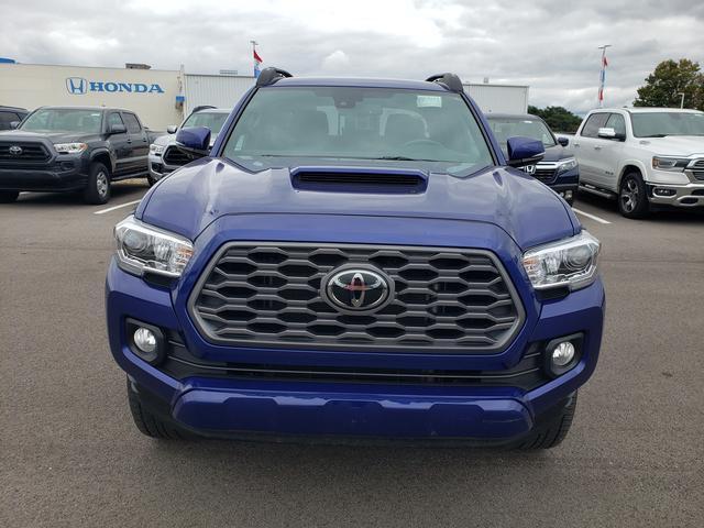 2023 toyota tacoma trd sport