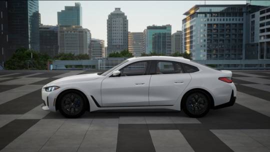 2025 BMW i4