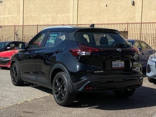 2022 nissan kicks