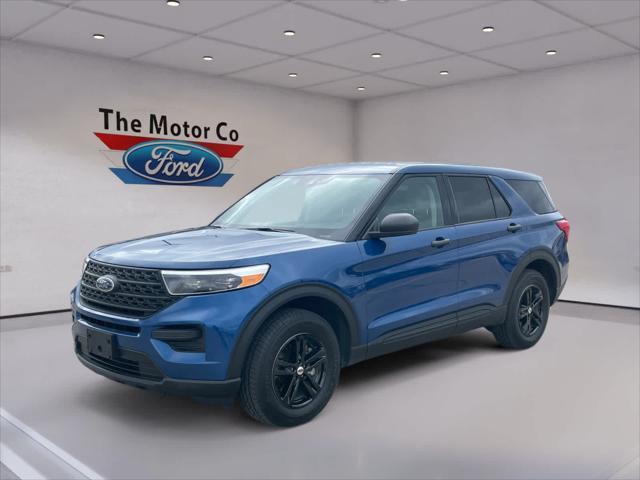 2022 ford explorer base