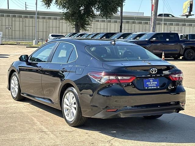 2024 toyota camry le