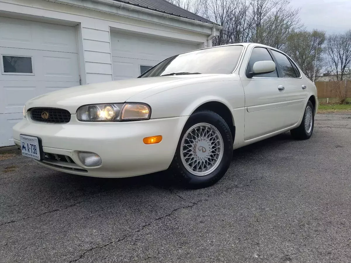 1994 infiniti j30 sedan white gold edition