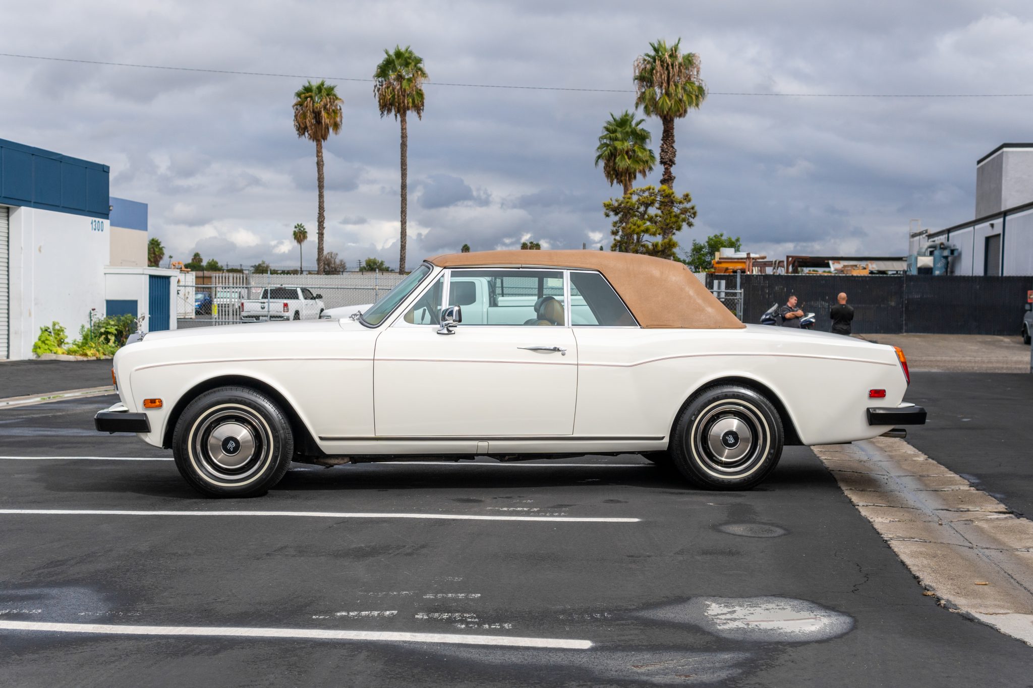 1976 rolls-royce corniche convertible