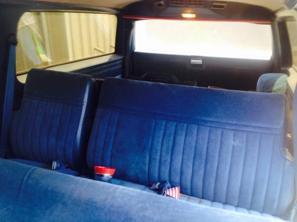 1988 chevy suburban r10 low mileage, good condition, elderly owned