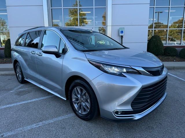 2023 toyota sienna xle