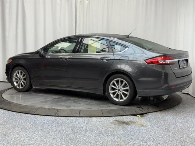 2017 ford fusion se