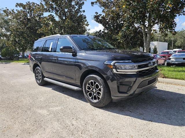 2022 ford expedition xlt