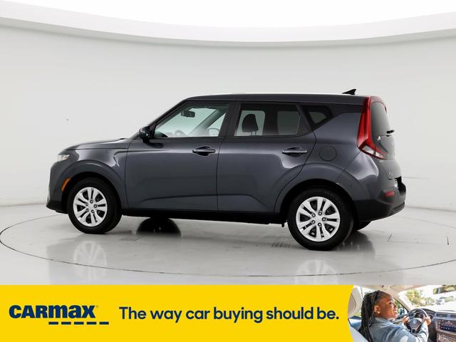 2022 kia soul lx