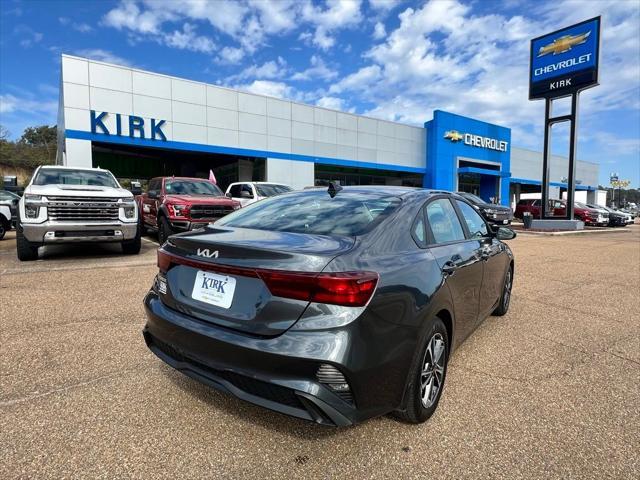 2024 kia forte lxs
