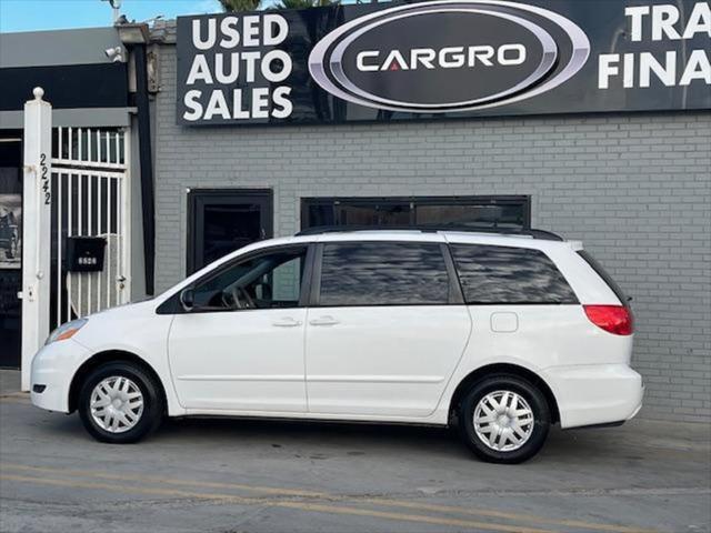 2009 toyota sienna le