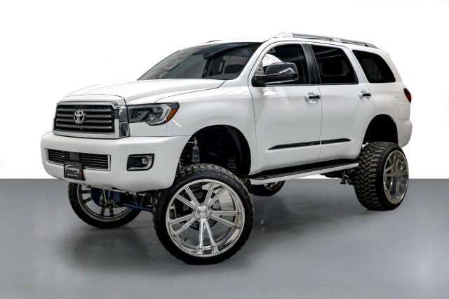 2021 toyota sequoia base