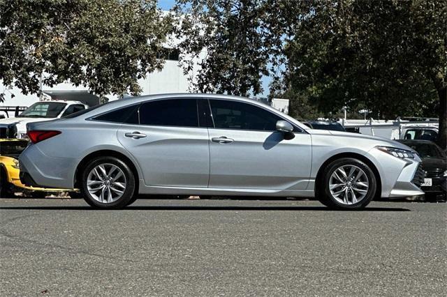 2020 toyota avalon xle