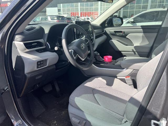 2024 toyota highlander le