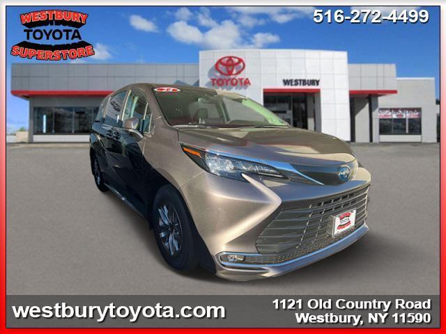 2024 toyota sienna xle