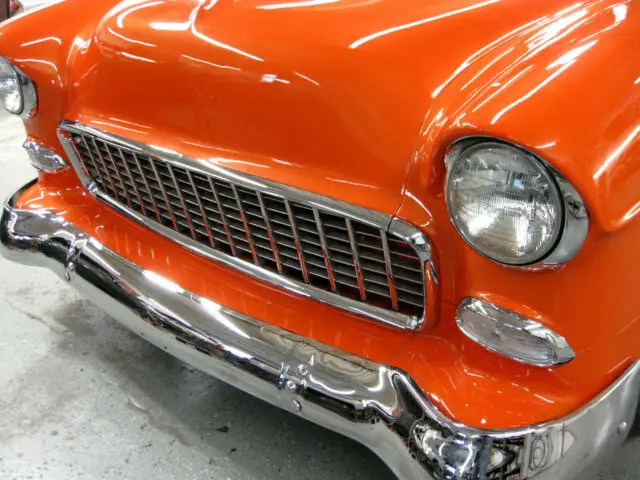 '55 chevy "resto-mod" 350/ 4-speed leather,a/c,hok paint! low reserve! in nc