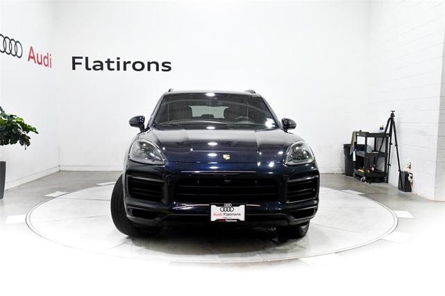 2021 porsche cayenne base