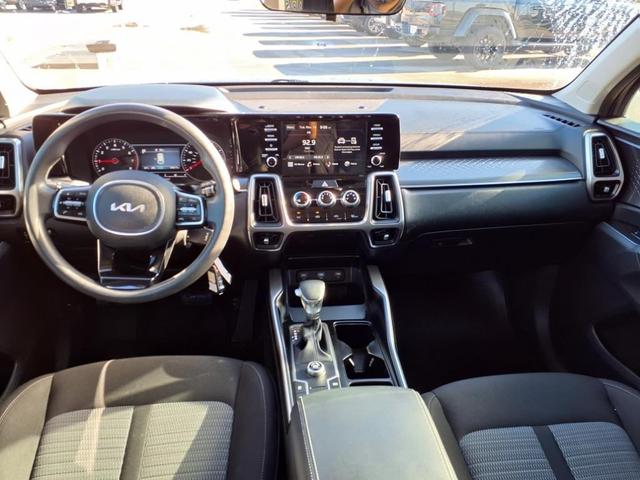 2022 kia sorento lx