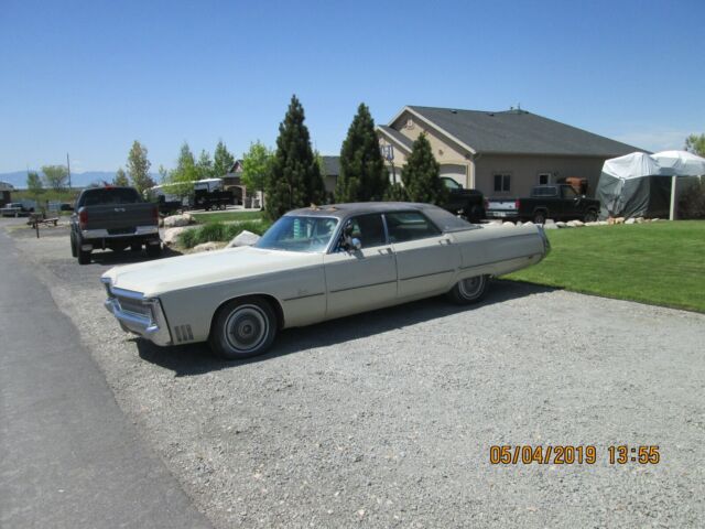 chrysler imperial crown four door hardtop