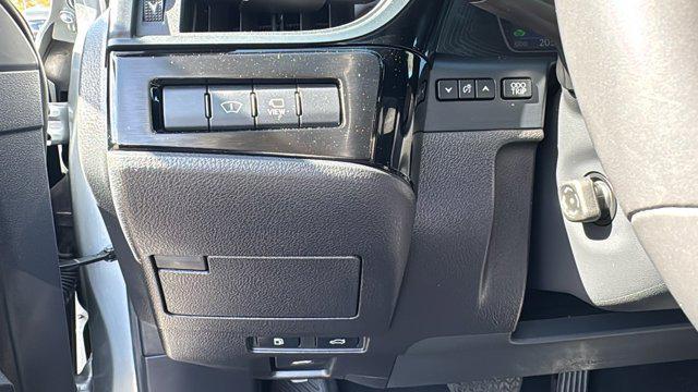 2023 lexus es 300h luxury