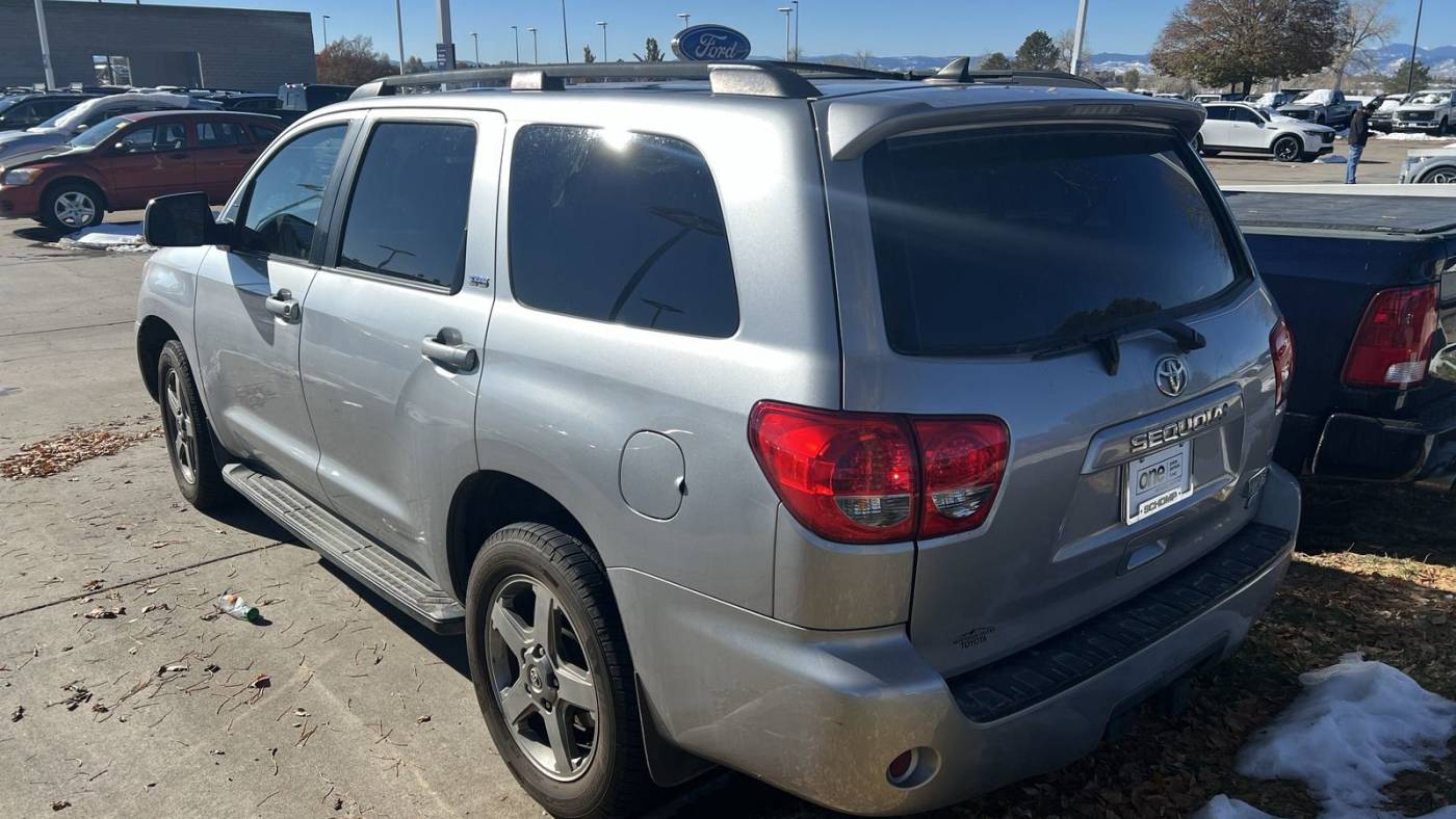 2015 toyota sequoia sr5