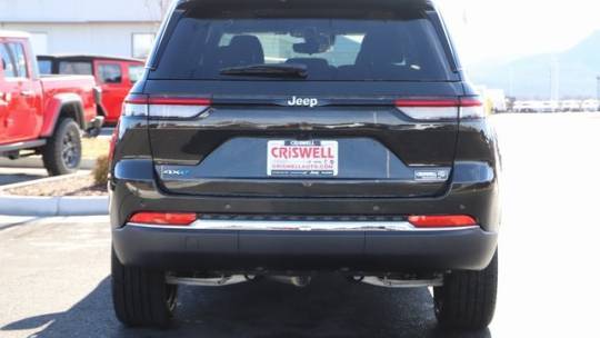 2024 Jeep se