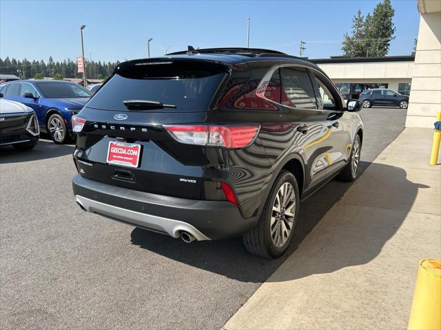 2022 ford escape titanium
