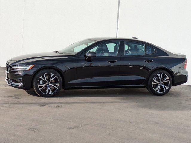 2024 volvo s60 plus dark theme