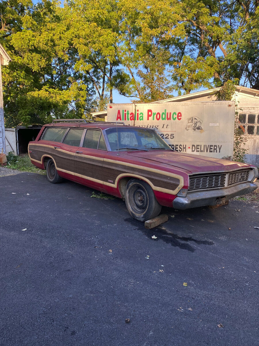 1968 ford country squire station wagon
