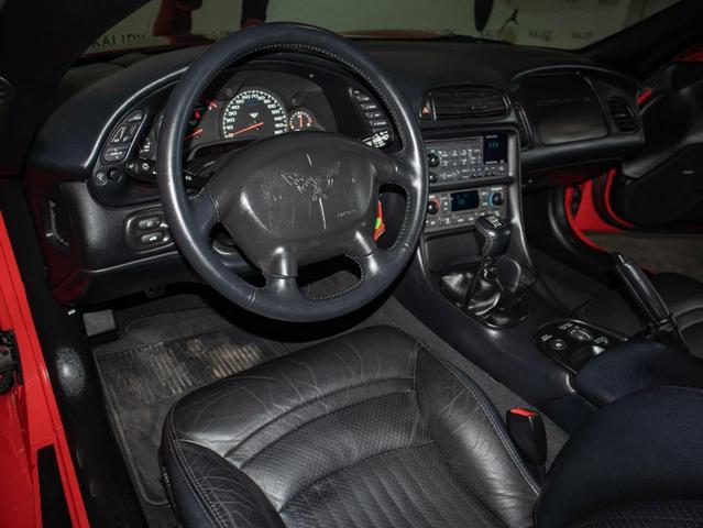2004 chevrolet corvette base