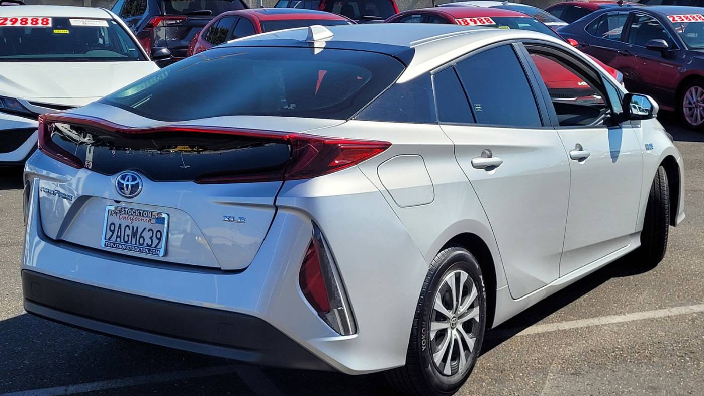 2021 toyota prius prime xle