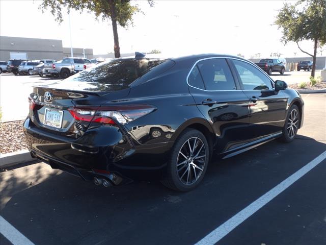 2021 toyota camry se