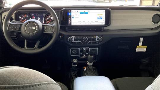2024 Jeep Gladiator