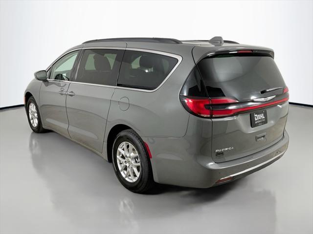 2022 chrysler pacifica touring l