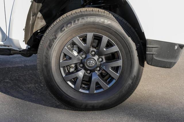 2023 toyota tacoma sr5