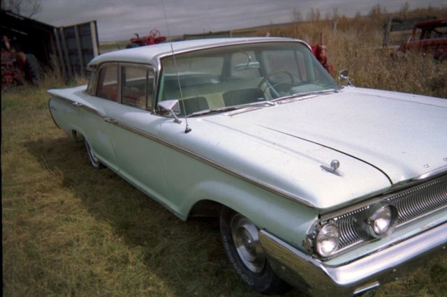 1960 mercury monterey 4 door sedan