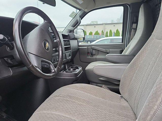 2020 chevrolet express 2500 rwd 2500 regular wheelbase wt