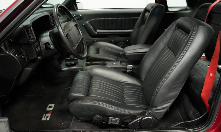 1990 ford mustang lx