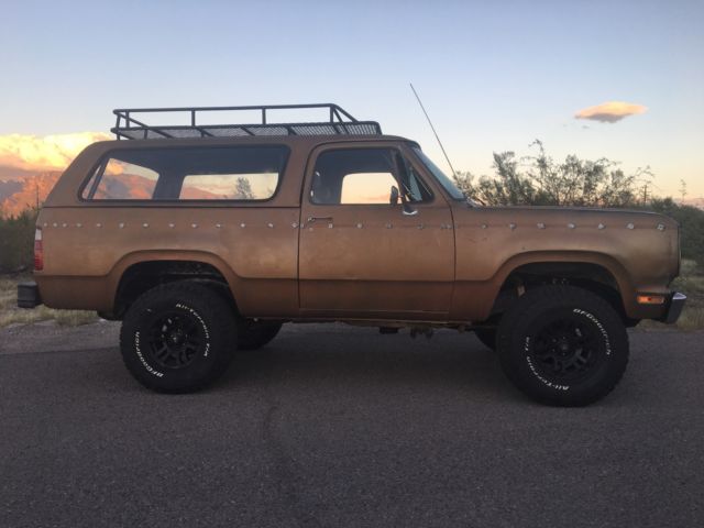 classic rebuilt mopar performance 360 v8 (5.9l) trailduster 4x4 rock crawler