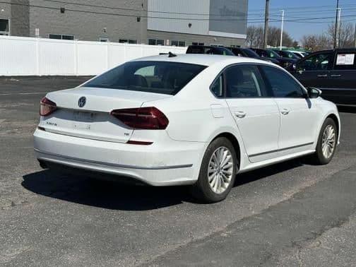 2017 volkswagen passat 1.8t se in sterling heights, michigan