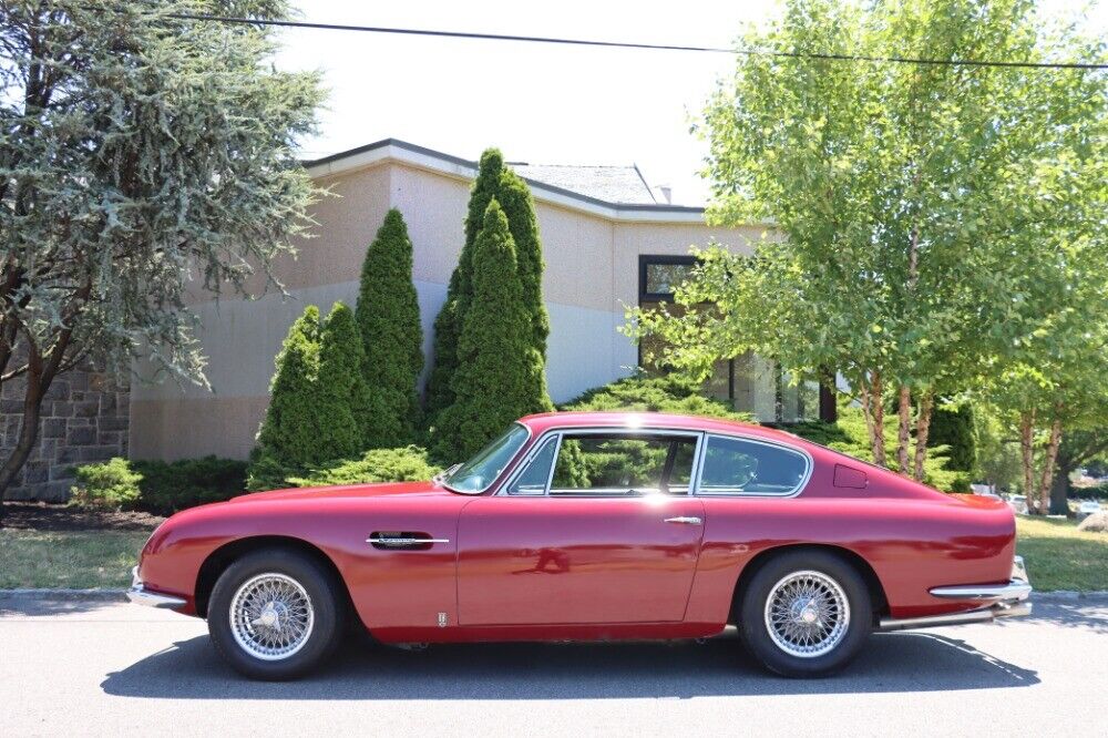 1967 aston martin db6