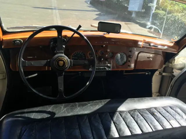 1961 jaguar mark ix saloon 4 door with sunroof and matching luggage set