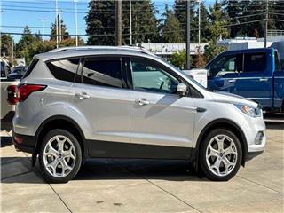 2019 Ford Escape titanium
