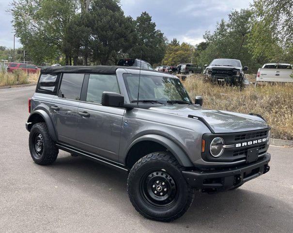 2022 ford bronco black diamond