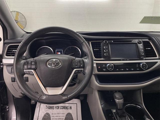 2019 toyota highlander xle